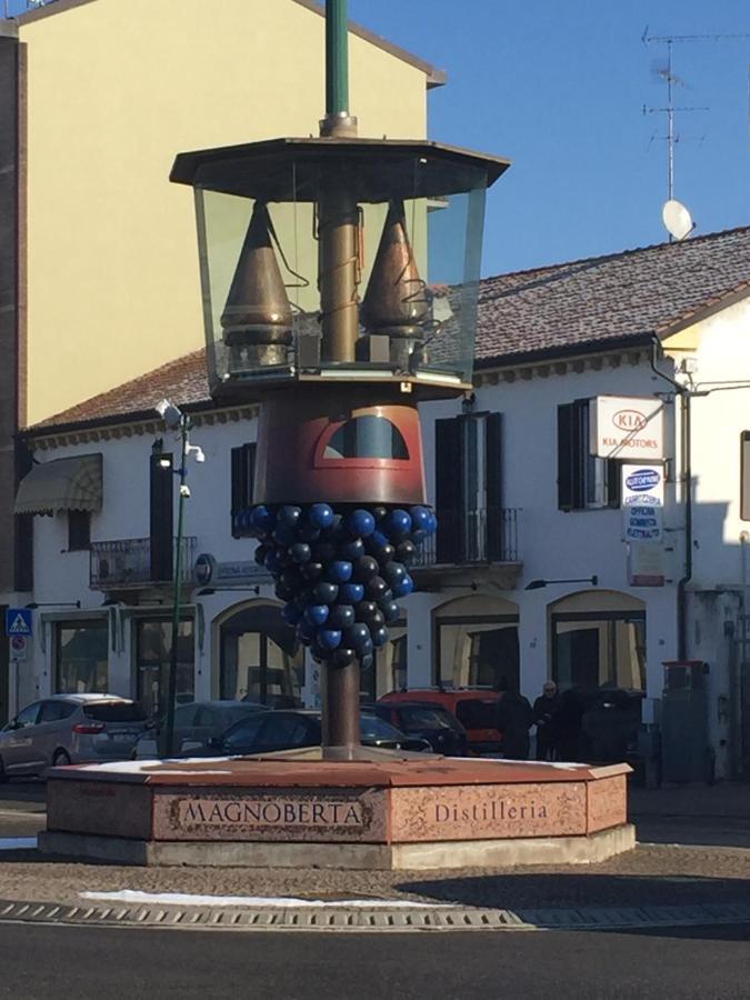 “L' Angolo Dei Sogni” Apartment Casale Monferrato Exterior foto